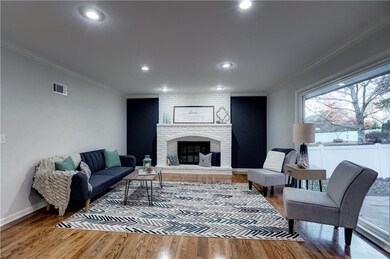 7615 Haskins St, Shawnee, KS 66216 - photo 3