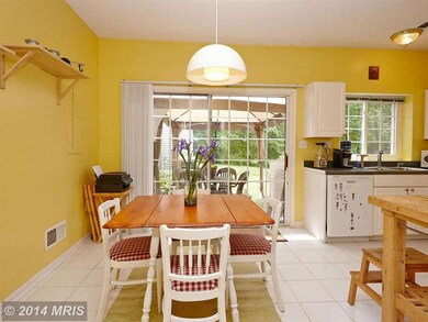 7265 Parsons Ct, Alexandria, VA 22306 - photo 5