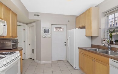 6147 N Mozart St unit 2, Chicago, IL 60659 - photo 6