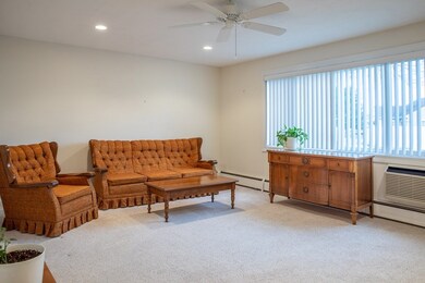 52 Mitchell Dr, Chicopee, MA 01022 - photo 2