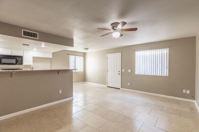004_Living Room