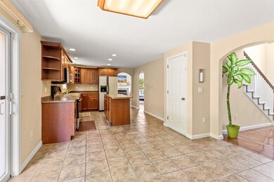 11 Forsythia Dr, Nashua, NH 03062 - photo 6