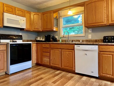 912 Cecilwood Rd, Mansfield, OH 44907 - photo 6