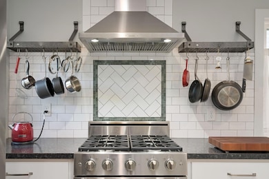 1764 Minnehaha Ave W, Saint Paul, MN 55104 - photo 2