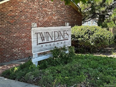 1505 S Ouray Cir unit B, Aurora, CO 80017 - photo 2