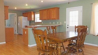 #6-dining room