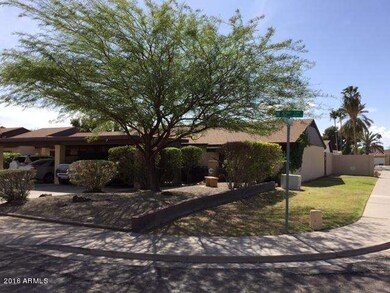 9444 N 52nd Ln, Glendale, AZ 85302 - photo 2