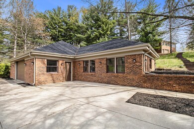 Detached Garage/Living Space