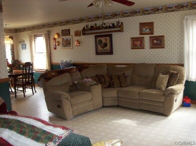 1057 Smithfield Rd, Saint Stephens Church, VA 23148 - photo 5