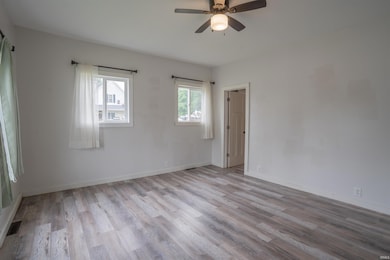 208 N Heaton St, Knox, IN 46534 - photo 7