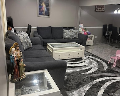 32756 Barclay Square, Warren, MI 48093 - photo 4