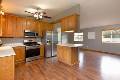 1631 Aspen Dr, Waterloo, IA 50701 - photo 3