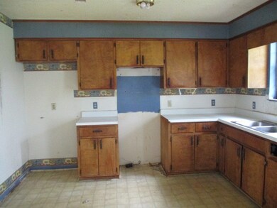 303 Dogwood Ave, Donalsonville, GA 39845 - photo 6