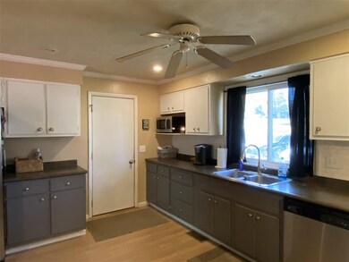 58440 Valley View Dr, Elkhart, IN 46517 - photo 3