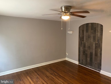 4502 Garden Dr, Baltimore, MD 21215 - photo 2