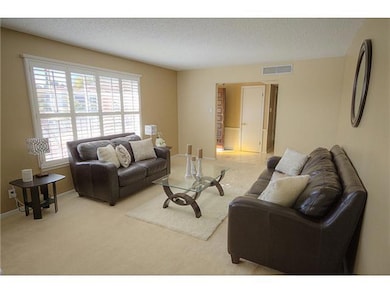 10709 Vista Lomas Dr, El Paso, TX 79935 - photo 4