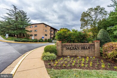 7839 Enola St unit 202, McLean, VA 22102 - photo 2