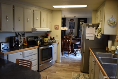 939 Noble Place, Enumclaw, WA 98022 - photo 7