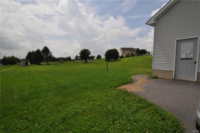 813 Lahr Rd, Nazareth, PA 18064 - photo 5
