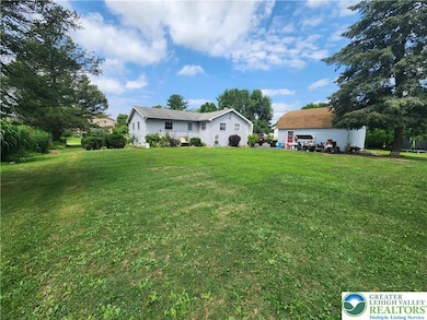 488 Daniels Rd, Nazareth, PA 18064 - photo 4