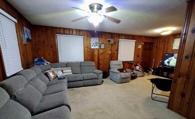 160 W Stephens St, Camilla, GA 31730 - photo 4