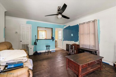 04-Living Room