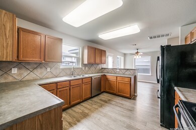 10110 Oak Saddle, San Antonio, TX 78254 - photo 6