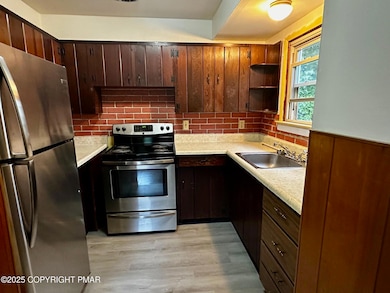 93 Center Ave, Mount Pocono, PA 18344 - photo 2