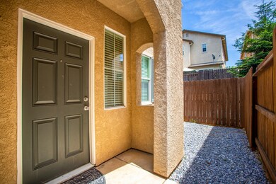 2348 La Villa Way, Redding, CA 96003 - photo 2