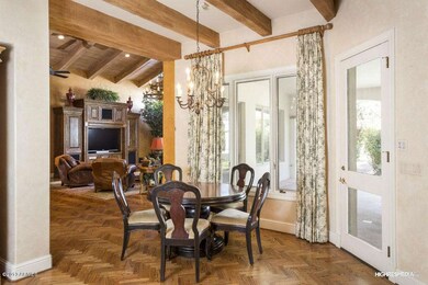 7 Breakfast Area