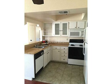 Kitchen. Kitchen with breakfast bar