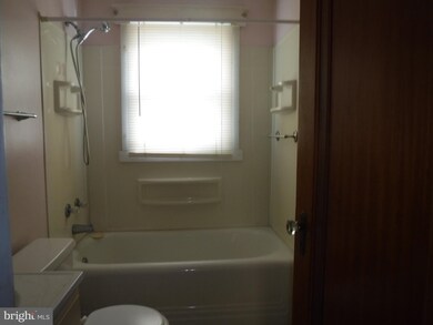 427 Robbins St, Cambridge, MD 21613 - photo 2