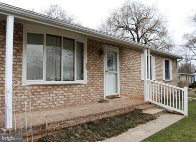 1084 Bramly Dr, Hagerstown, MD 21742 - photo 5