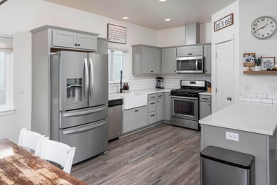 64592 Strickler Ave, Bend, OR 97703 - photo 7