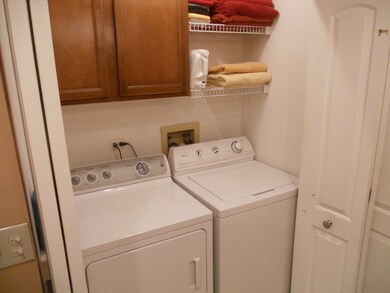 1715 Thorneapple Ln, Algonquin, IL 60102 - photo 2