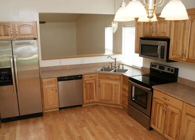 328 W Stanford kitchen(4)