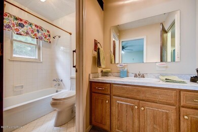 1260 Wood Valley Ln 7