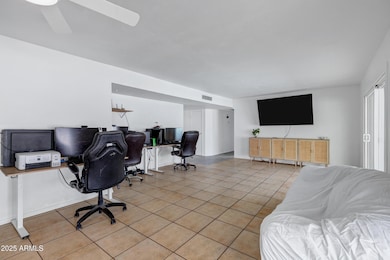 3222 W Hearn Rd-10