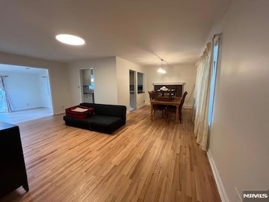 186 Cleenput Terrace, Paramus, NJ 07652 - photo 3