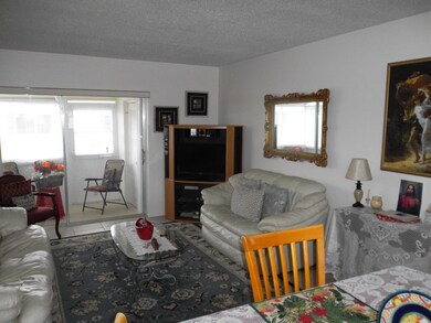 2561 Emory Dr W unit G, West Palm Beach, FL 33415 - photo 4