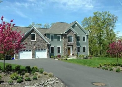 307 Canter Dr, Dallas, PA 18612 - photo 2