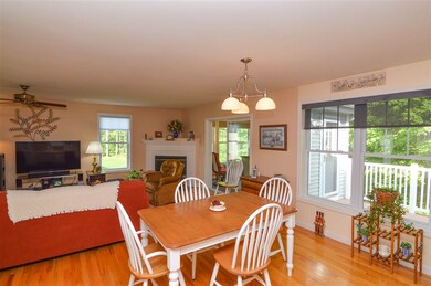 160 Apple Brook Way unit 14, Manchester, NH 03109 - photo 3