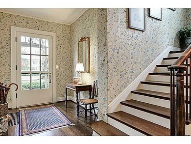 210 Stanbery Ave, Columbus, OH 43209 - photo 3