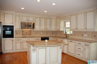 1752 Woodbine Dr, Birmingham, AL 35216 - photo 7