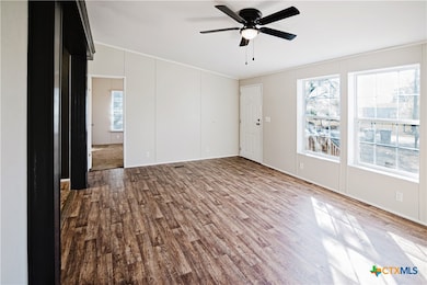 204 W Texas St, Cuero, TX 77954 - photo 4