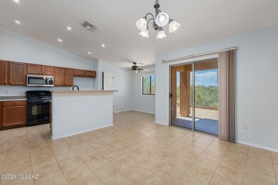 12-web-or-mls-624 S Willis Ray Ave - MLS
