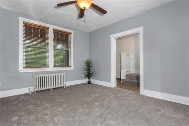 112 LACLEDE LIVING ROOM