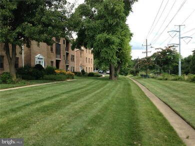 174 Riversedge Dr, Norristown, PA 19403 - photo 5