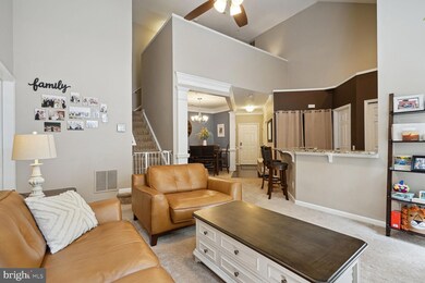 12461 Hayes Ct unit 304, Fairfax, VA 22033 - photo 3