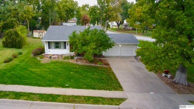 9818 Larimore Ave, Omaha, NE 68134 - photo 4